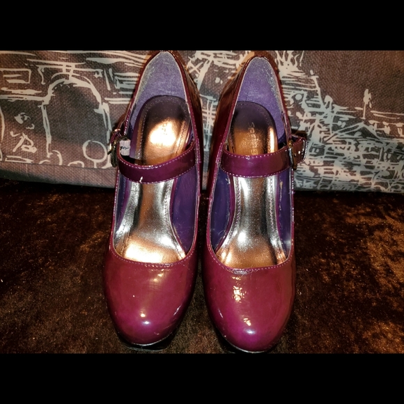 Purple heels - Picture 2 of 9